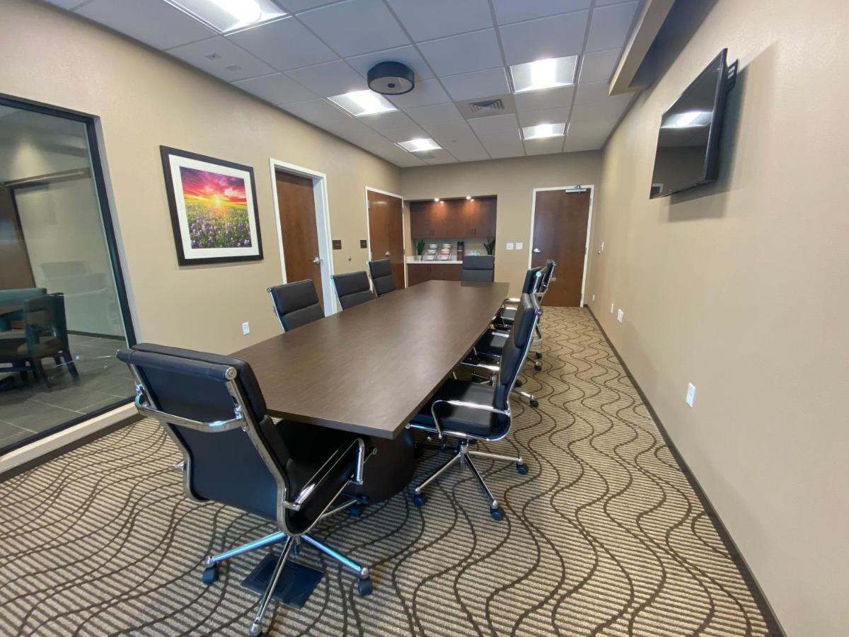 Comfort Suites Midland West Экстерьер фото
