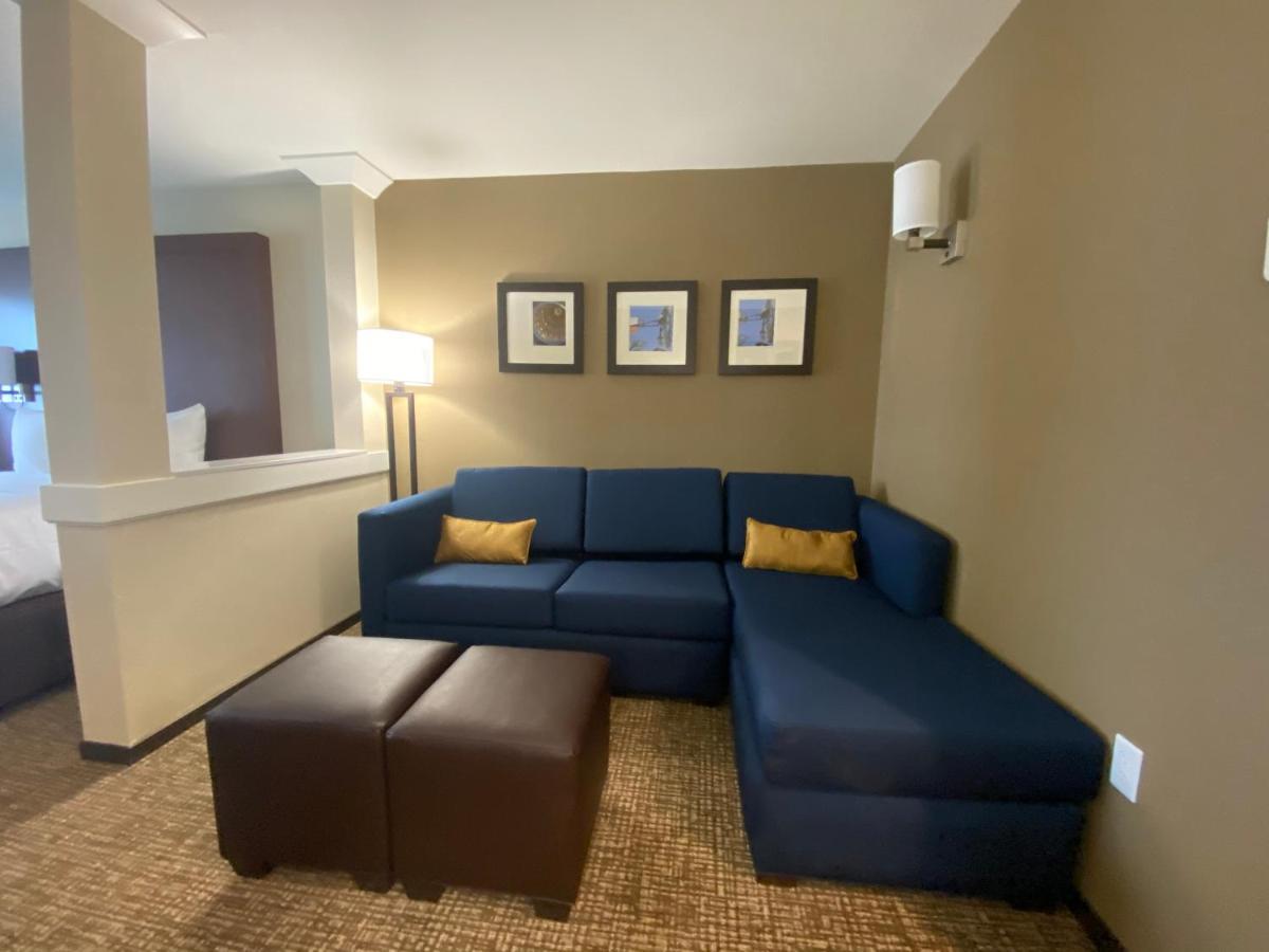 Comfort Suites Midland West Экстерьер фото