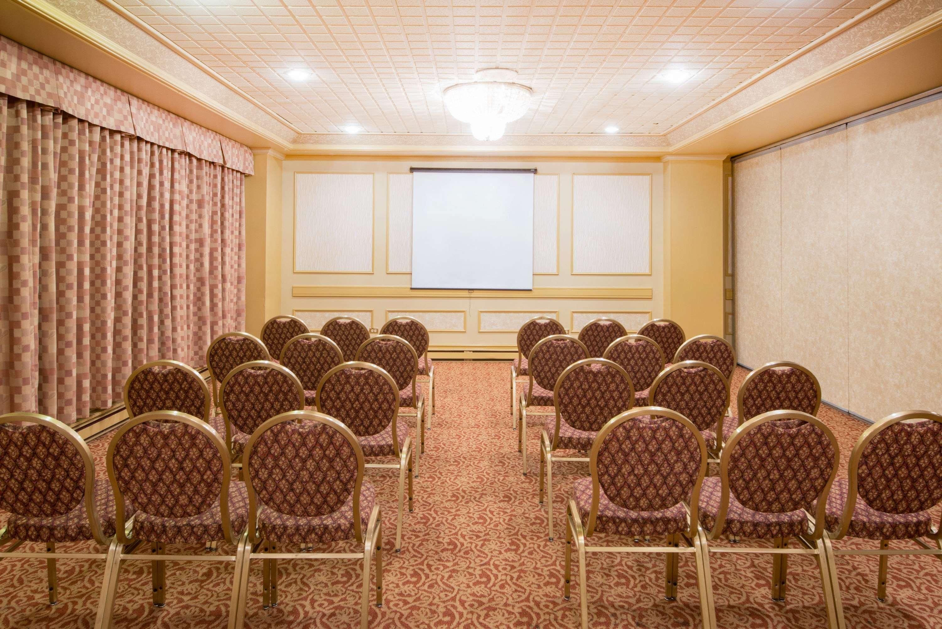 Comfort Suites Midland West Экстерьер фото